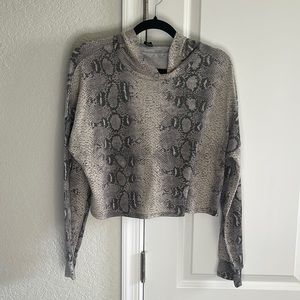 Crop Snake Skin Design Hoodie